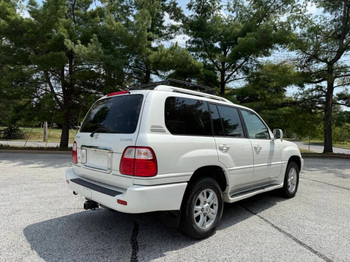 2004 Lexus LX 470