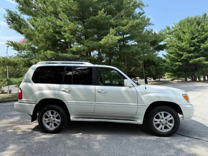 2004 Lexus LX 470