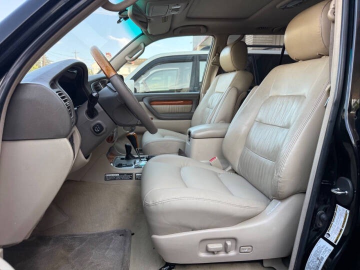 2004 Lexus LX 470