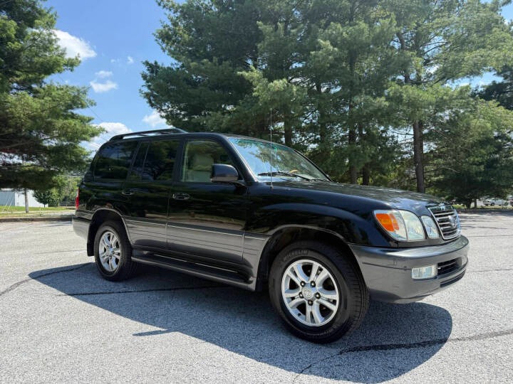 2004 Lexus LX 470