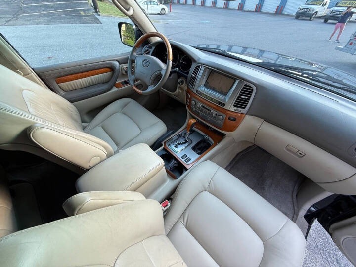 2004 Lexus LX 470 - 2