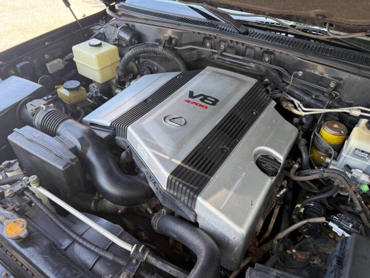 2004 Lexus LX 470