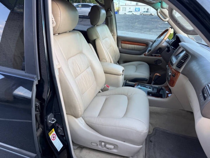2004 Lexus LX 470 - 5