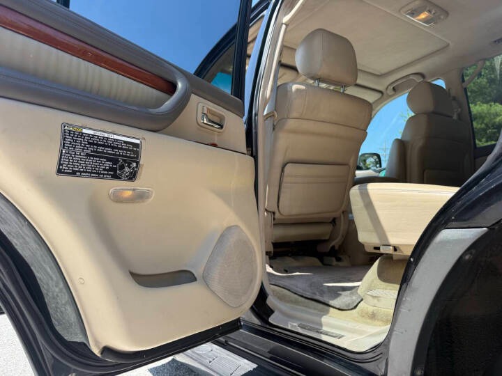 2004 Lexus LX 470