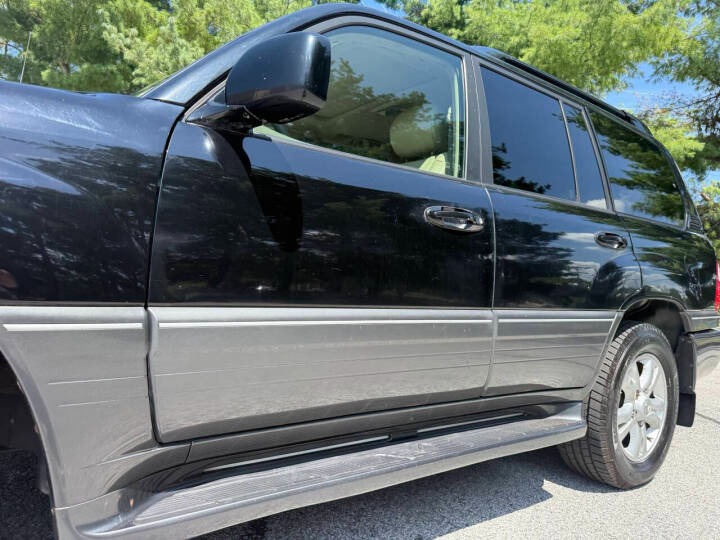 2004 Lexus LX 470