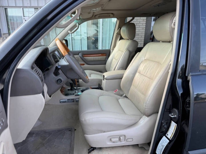 2004 Lexus LX 470