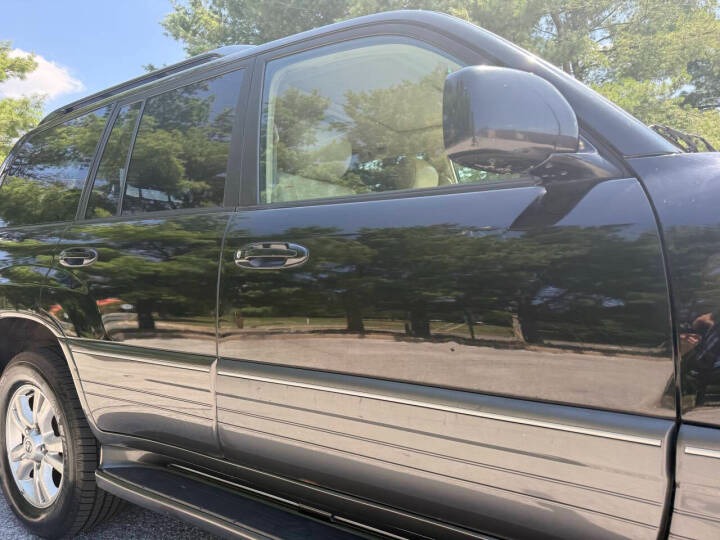 2004 Lexus LX 470