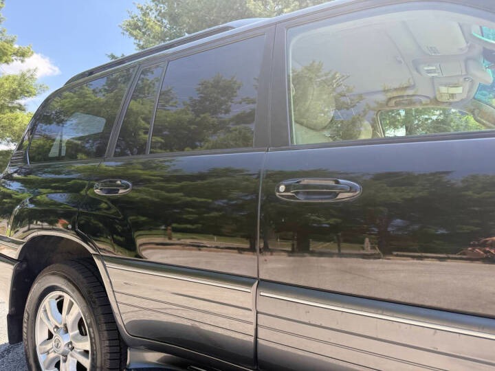 2004 Lexus LX 470