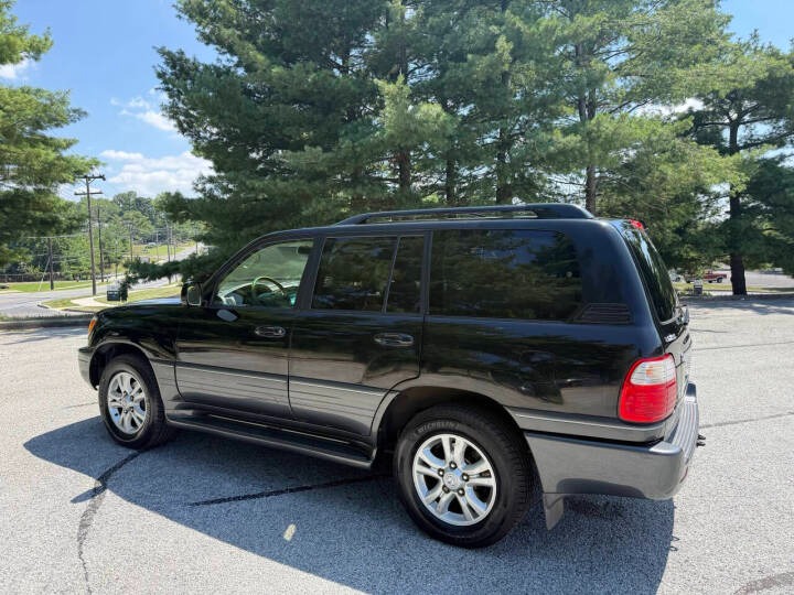 2004 Lexus LX 470