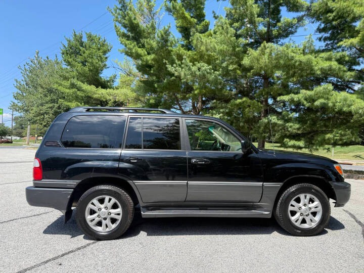 2004 Lexus LX 470