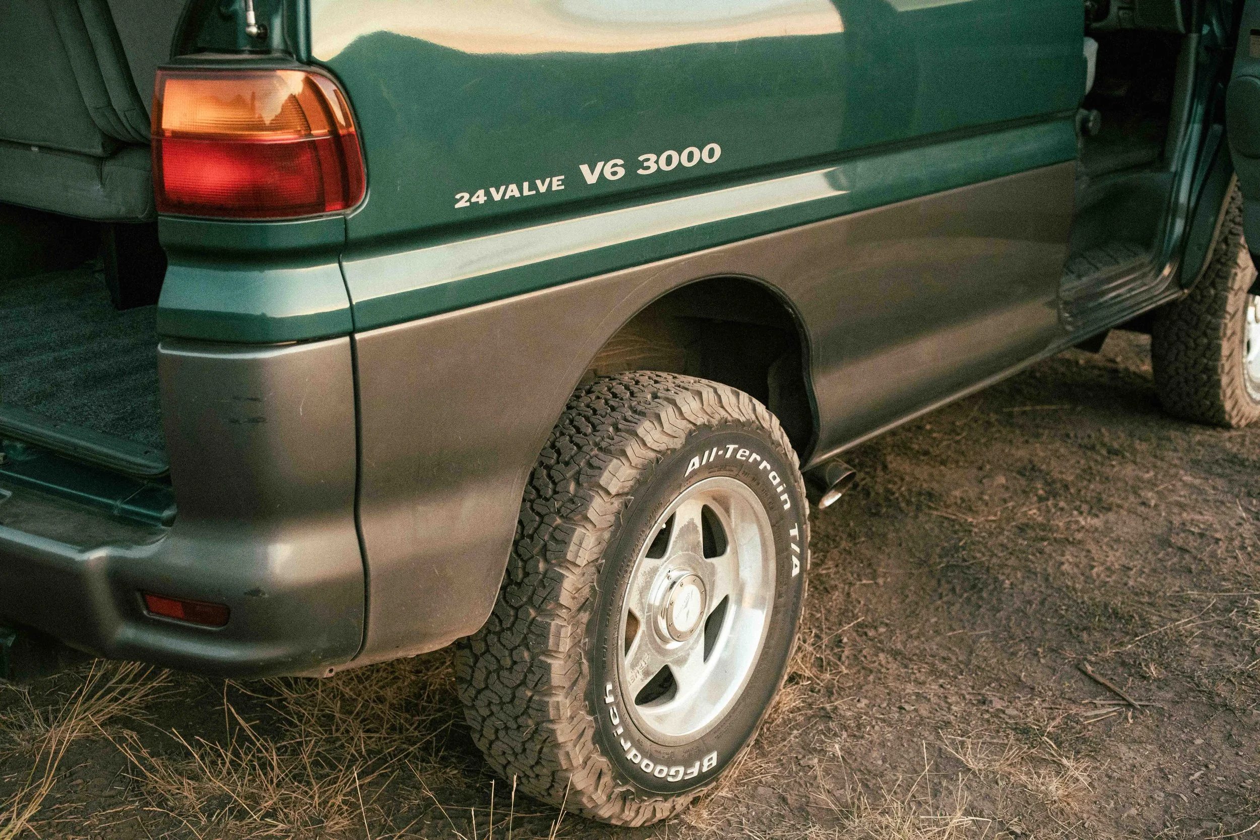 Reserved: 1997 Mitsubishi Delica L400 Space Gear
