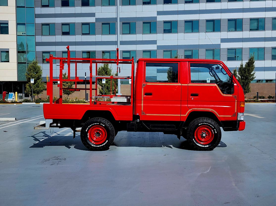 Sold: 1995 Toyota ToyoAce Firetruck