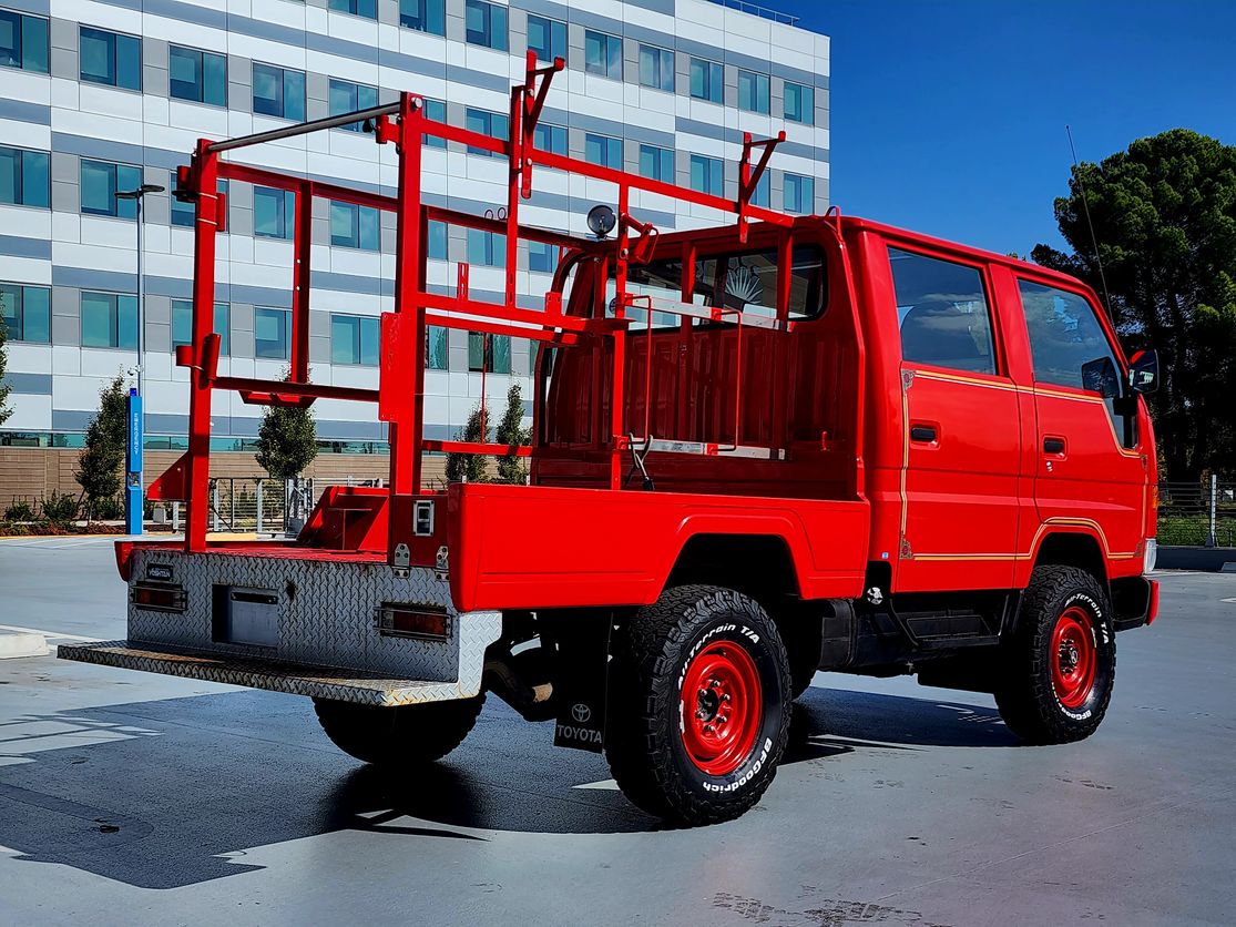 Sold: 1995 Toyota ToyoAce Firetruck