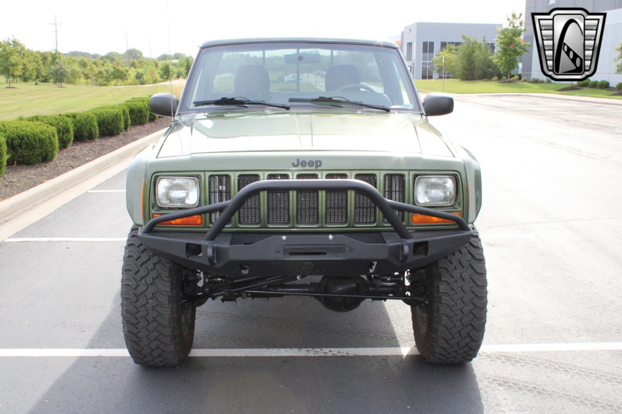 1990 Jeep Comanche - 5