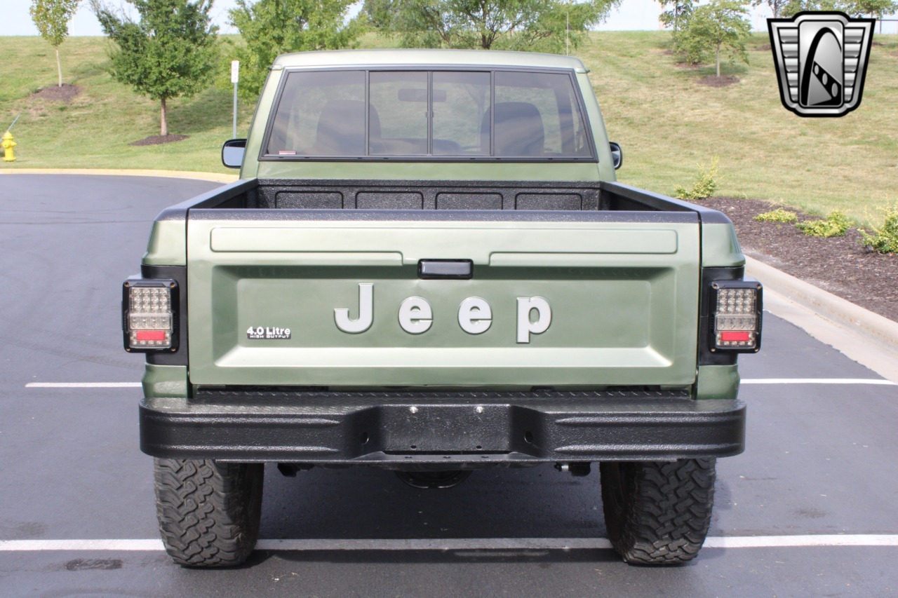 1990 Jeep Comanche - 4