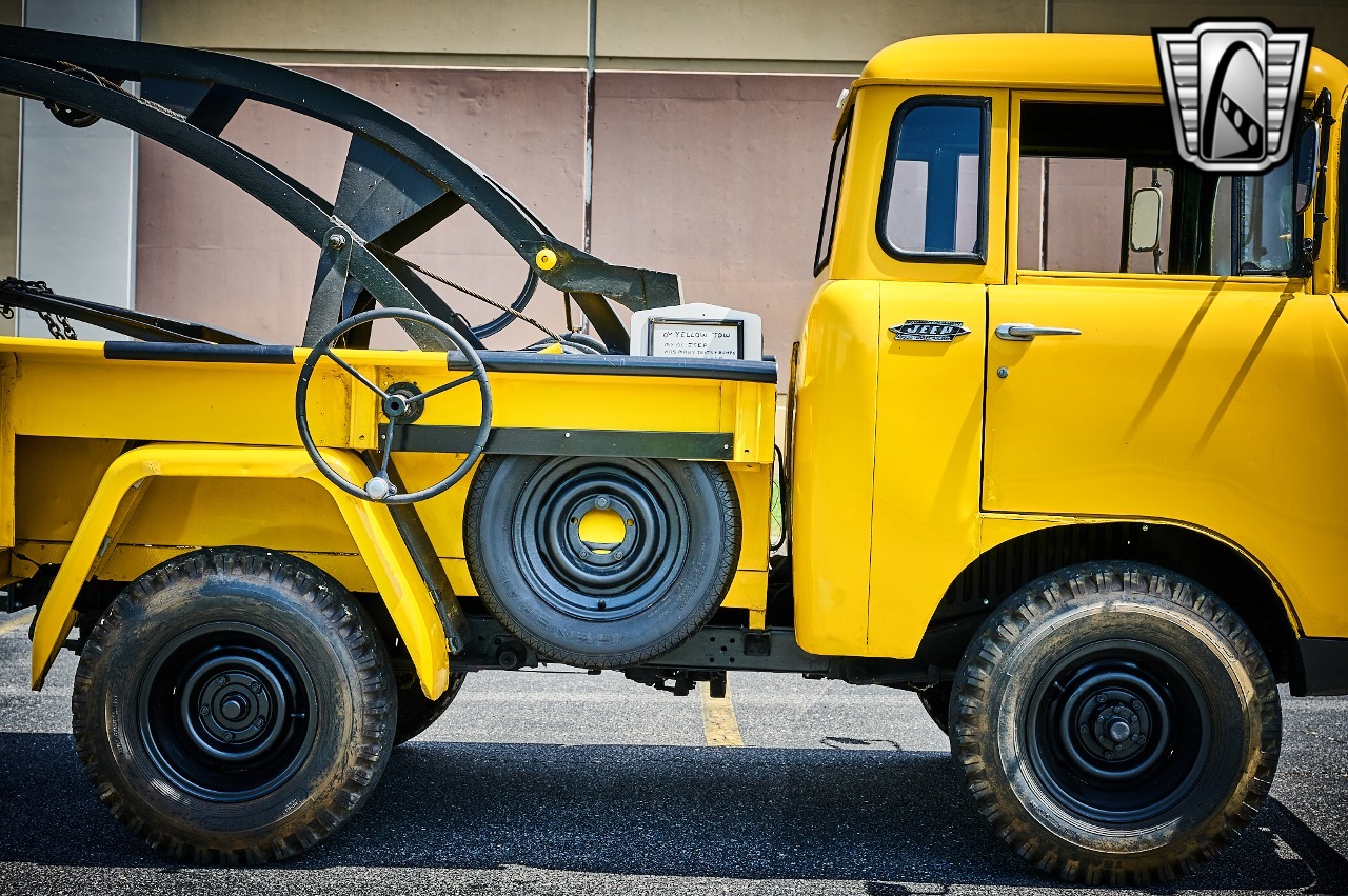 1960 Jeep FC-150 Tow Truck