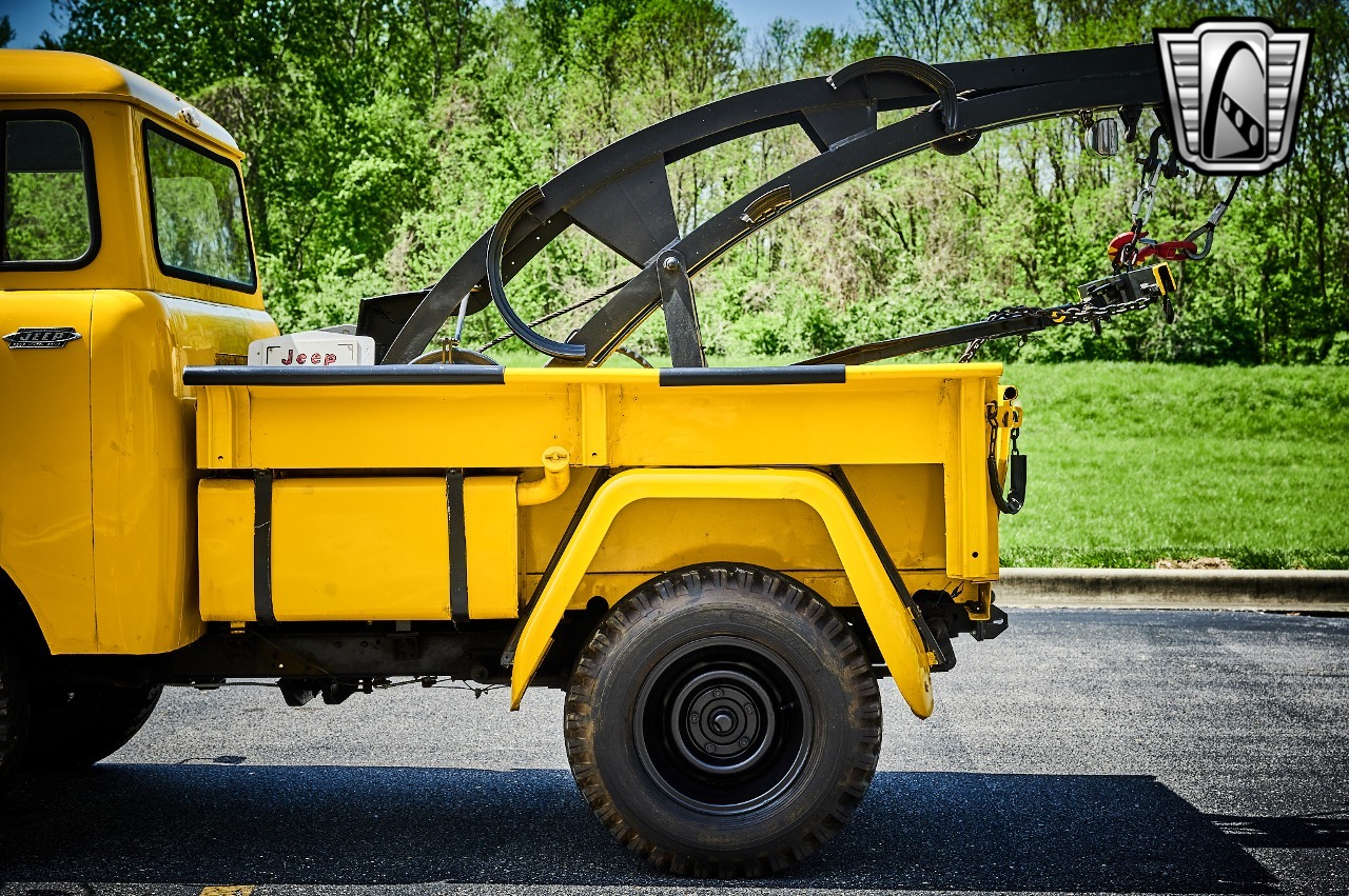 1960 Jeep FC-150 Tow Truck