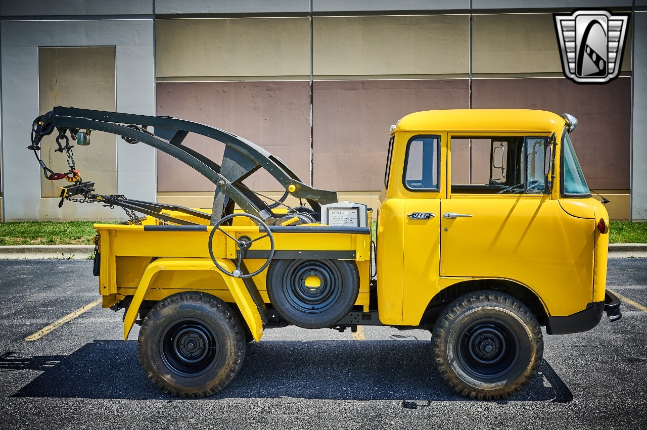 1960 Jeep FC-150 Tow Truck