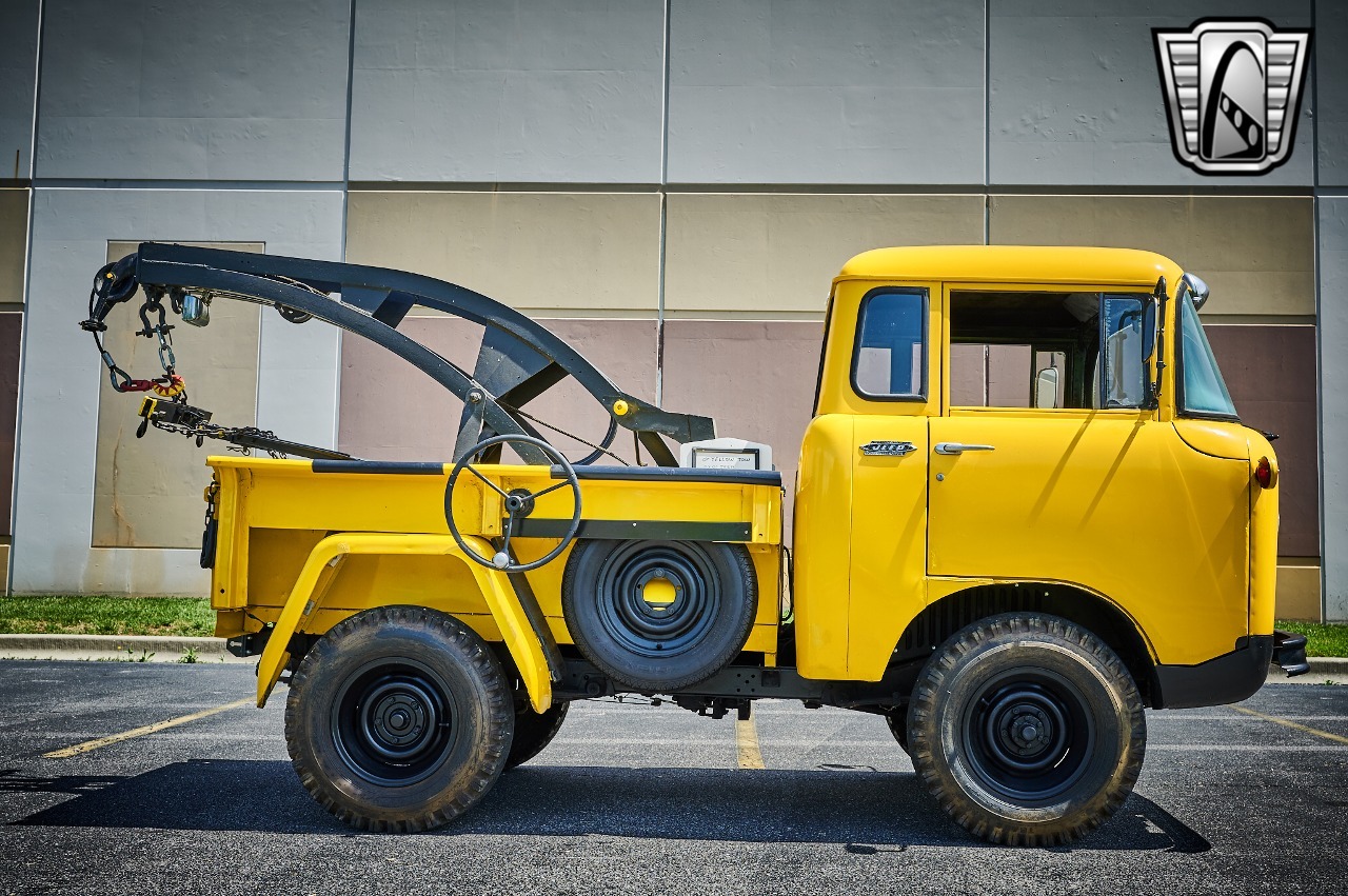 1960 Jeep FC-150 Tow Truck