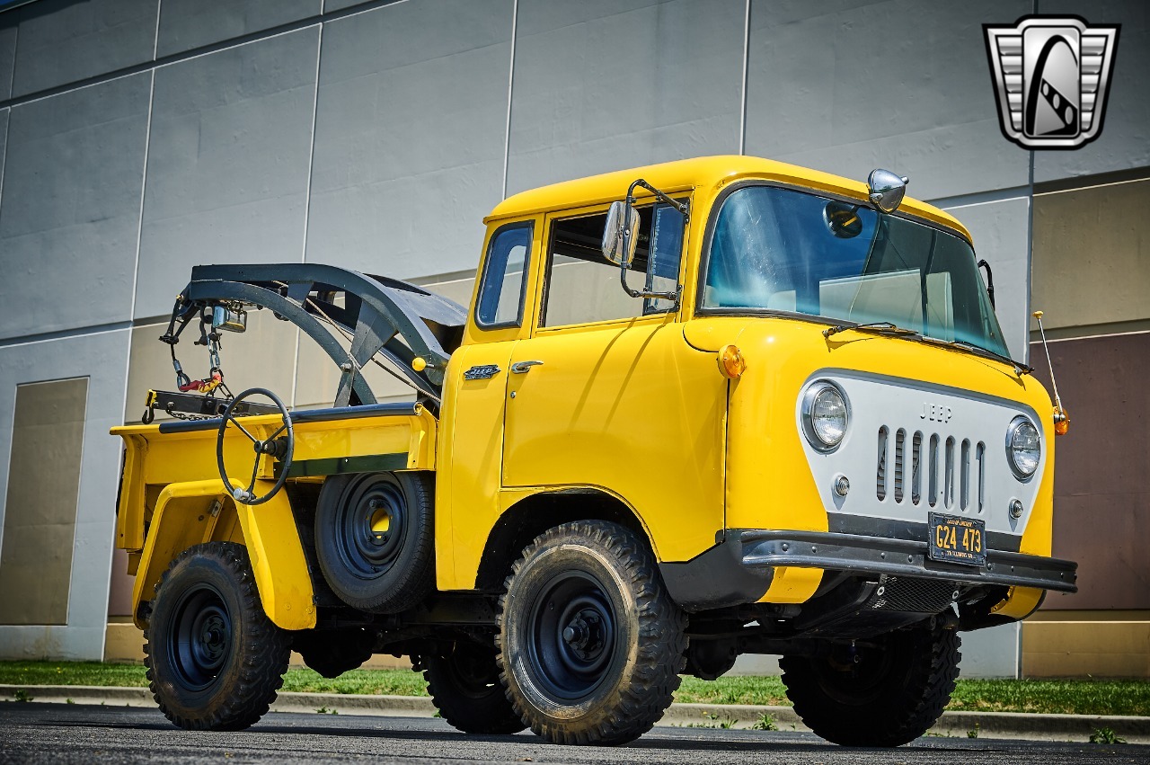 1960 Jeep FC-150 Tow Truck