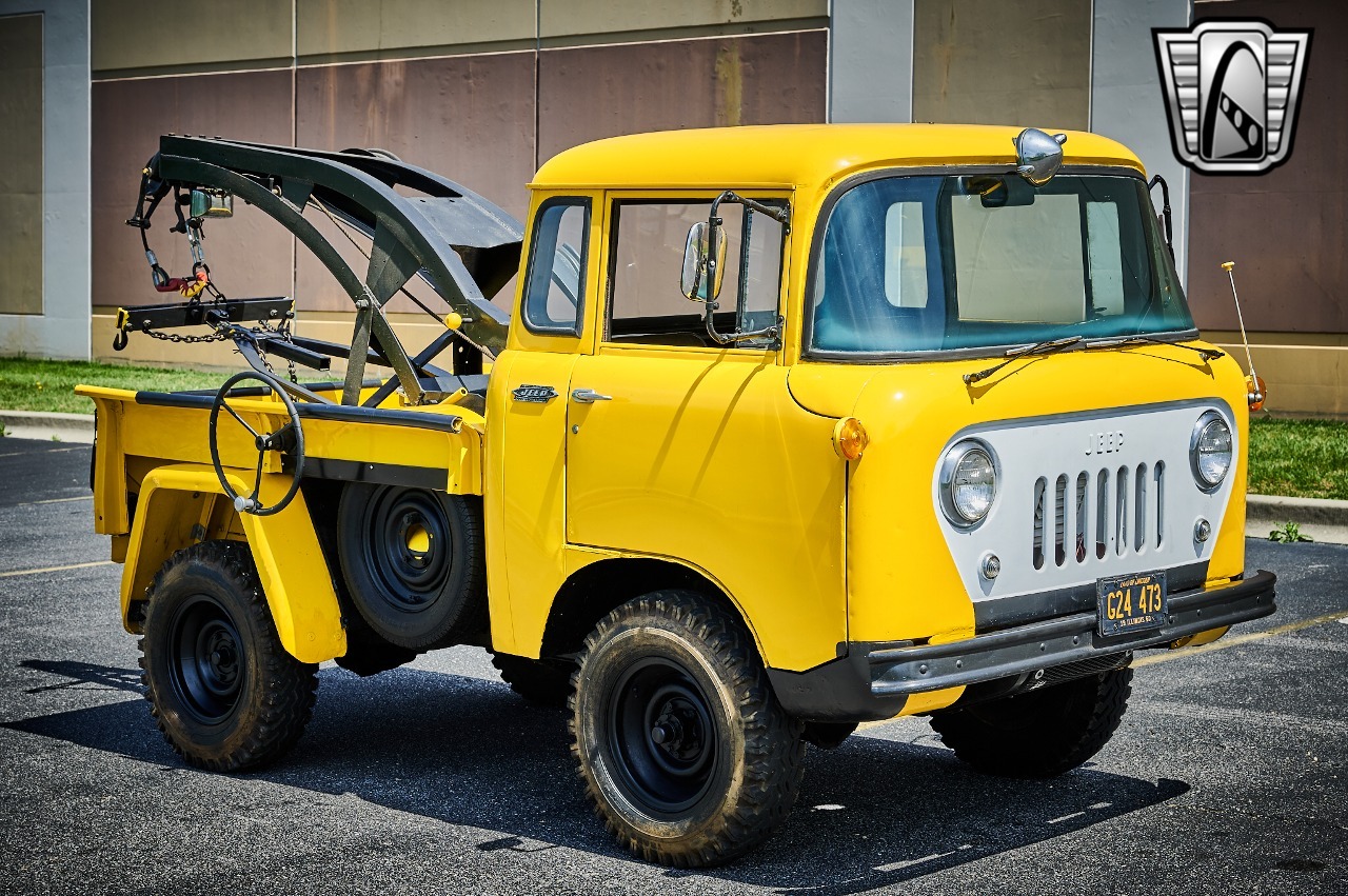 1960 Jeep FC-150 Tow Truck