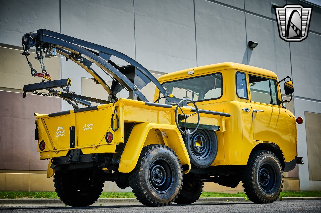 1960 Jeep FC-150 Tow Truck