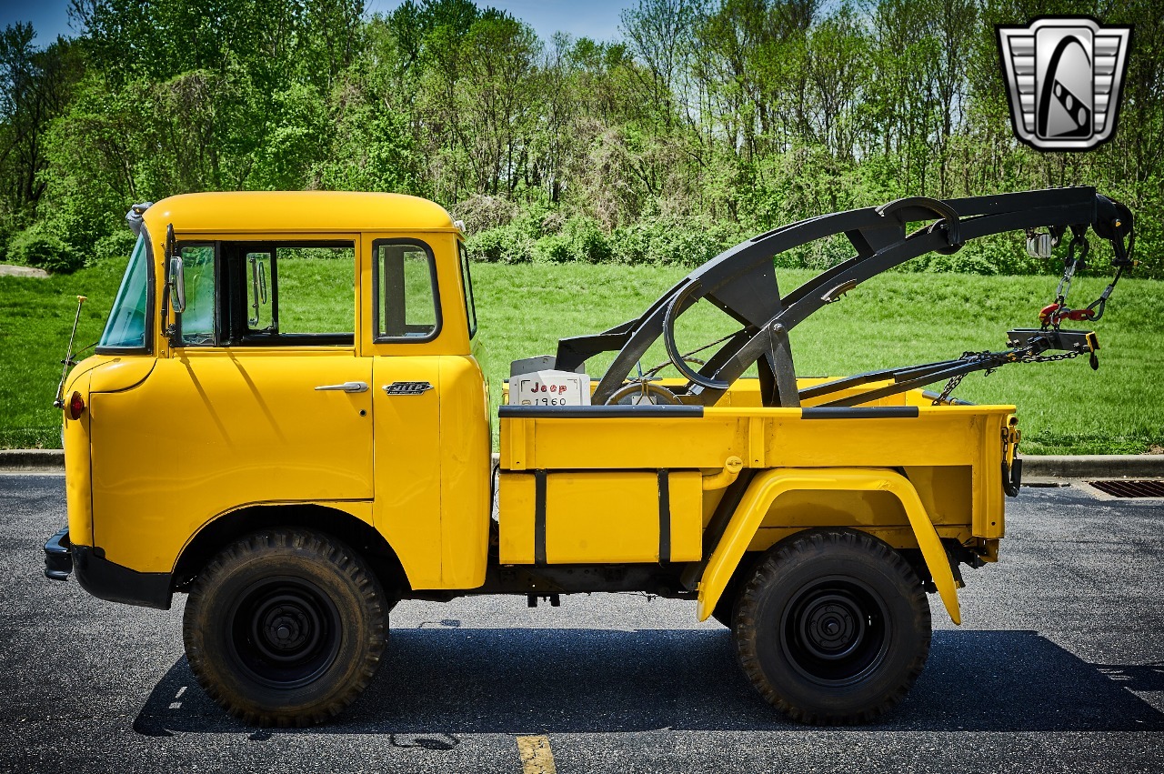 1960 Jeep FC-150 Tow Truck