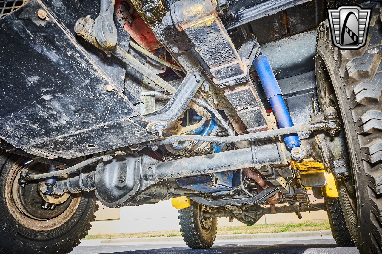 1960 Jeep FC-150 Tow Truck