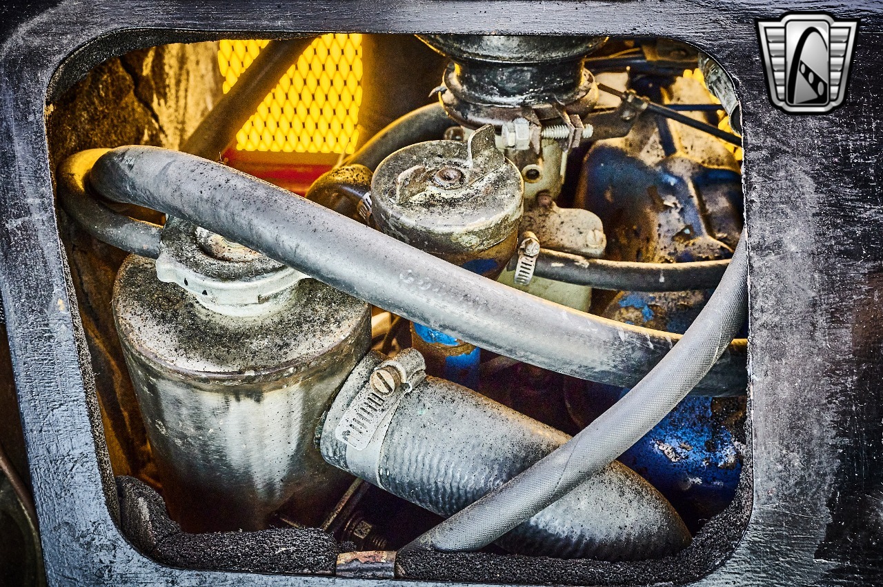 1960 Jeep FC-150 Tow Truck