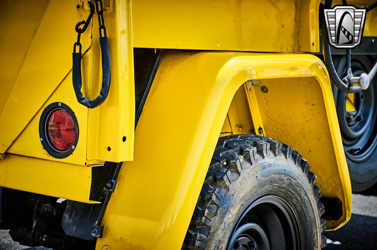 1960 Jeep FC-150 Tow Truck