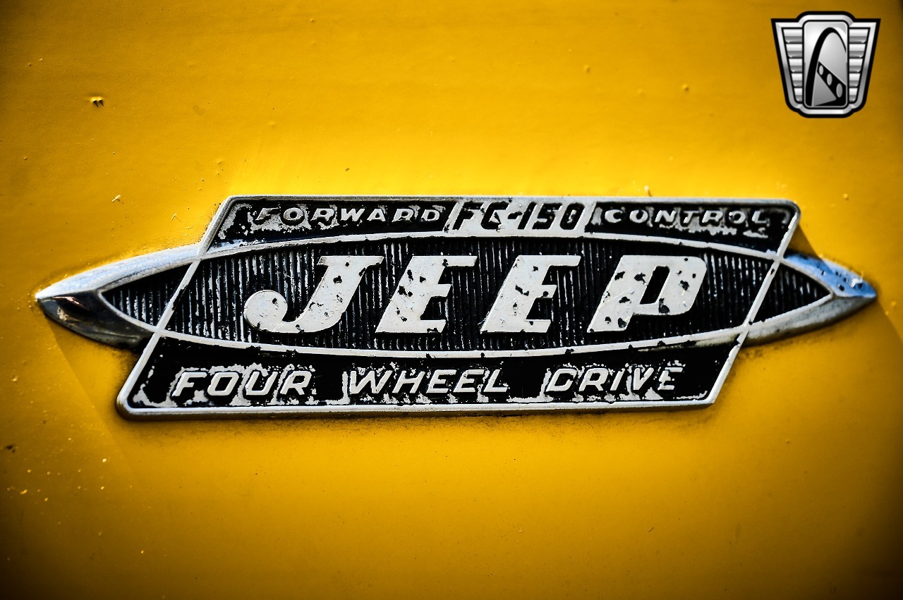 1960 Jeep FC-150 Tow Truck