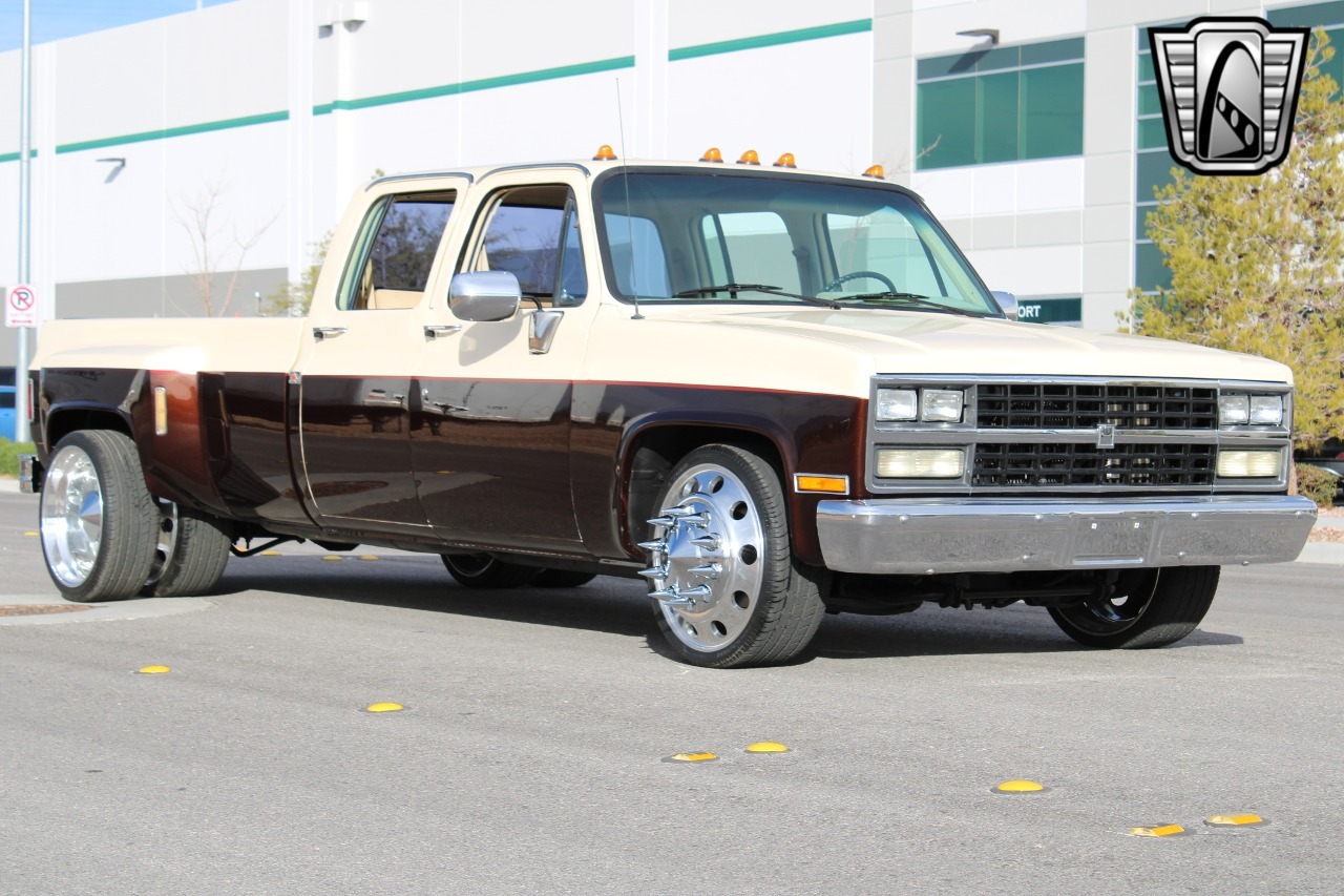 1989 GMC C3500 Crew Cab Dually