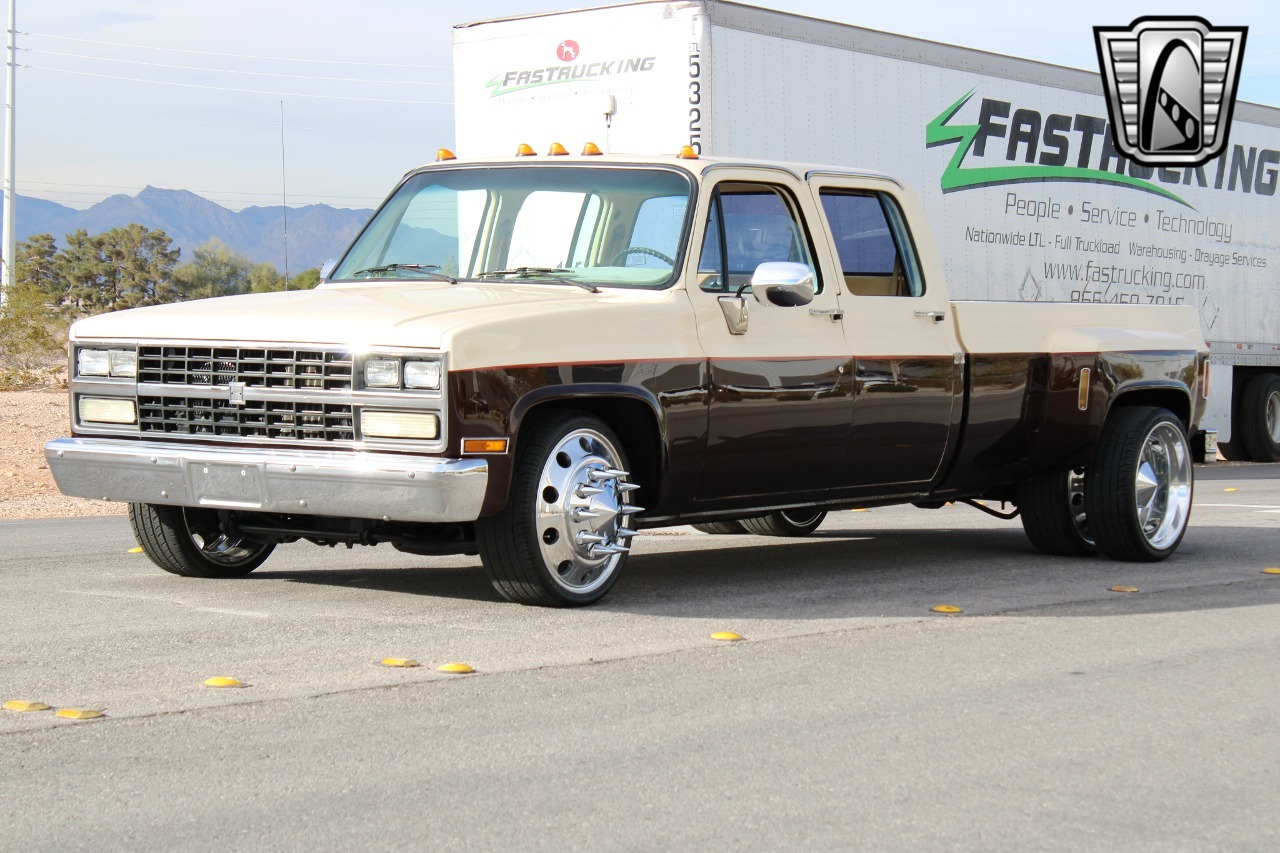 1989 GMC C3500 Crew Cab Dually