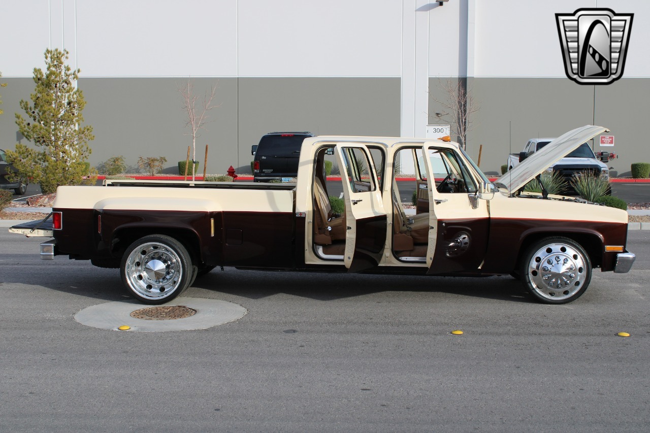 1989 GMC C3500 Crew Cab Dually