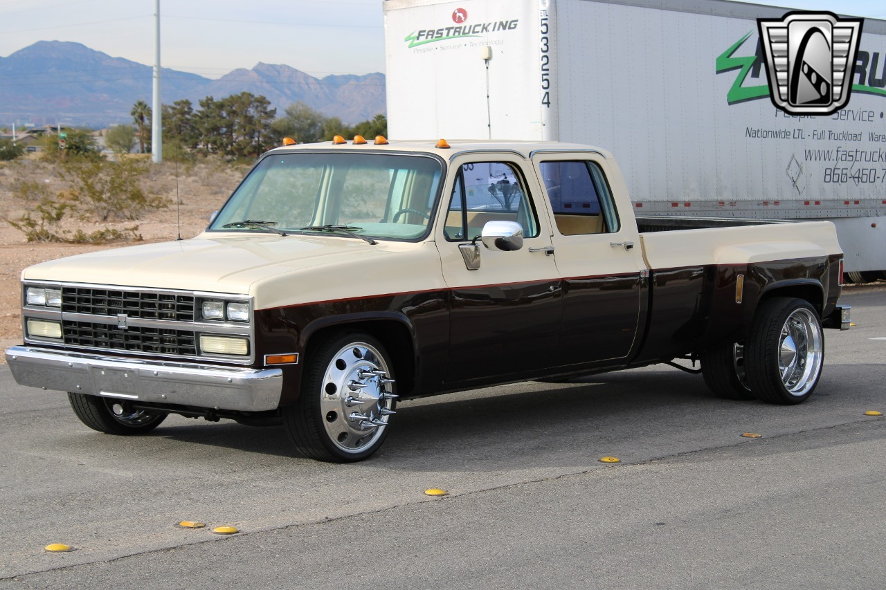 1989 GMC C3500 Crew Cab Dually
