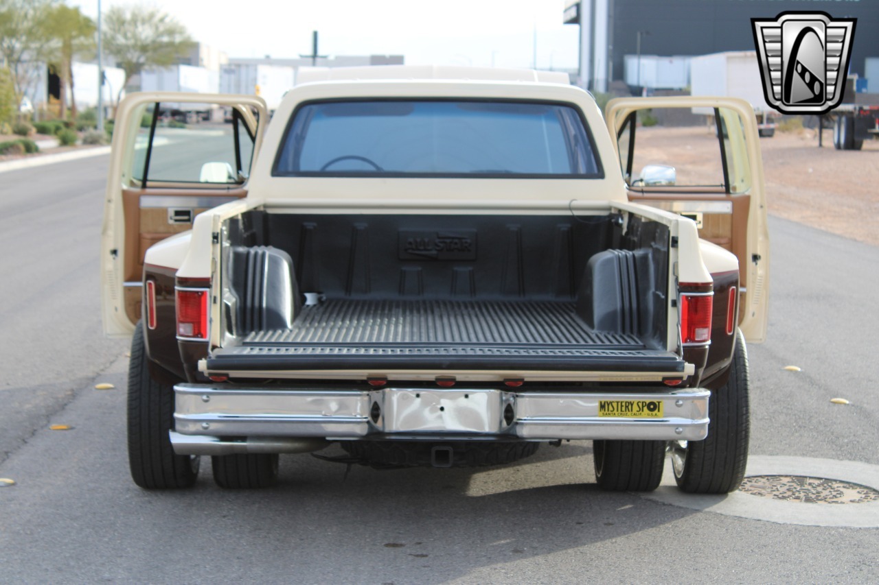 1989 GMC C3500 Crew Cab Dually