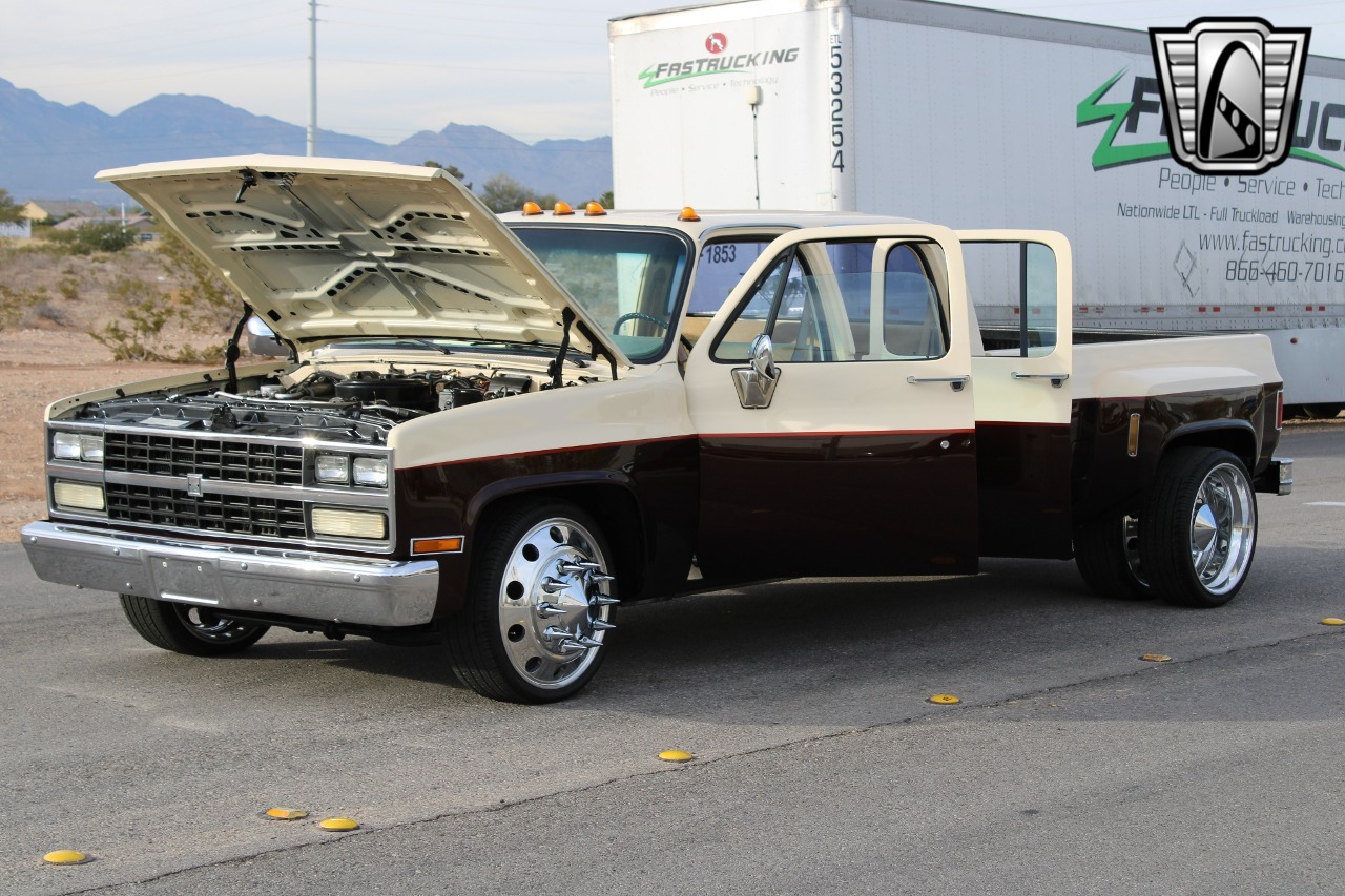 1989 GMC C3500 Crew Cab Dually