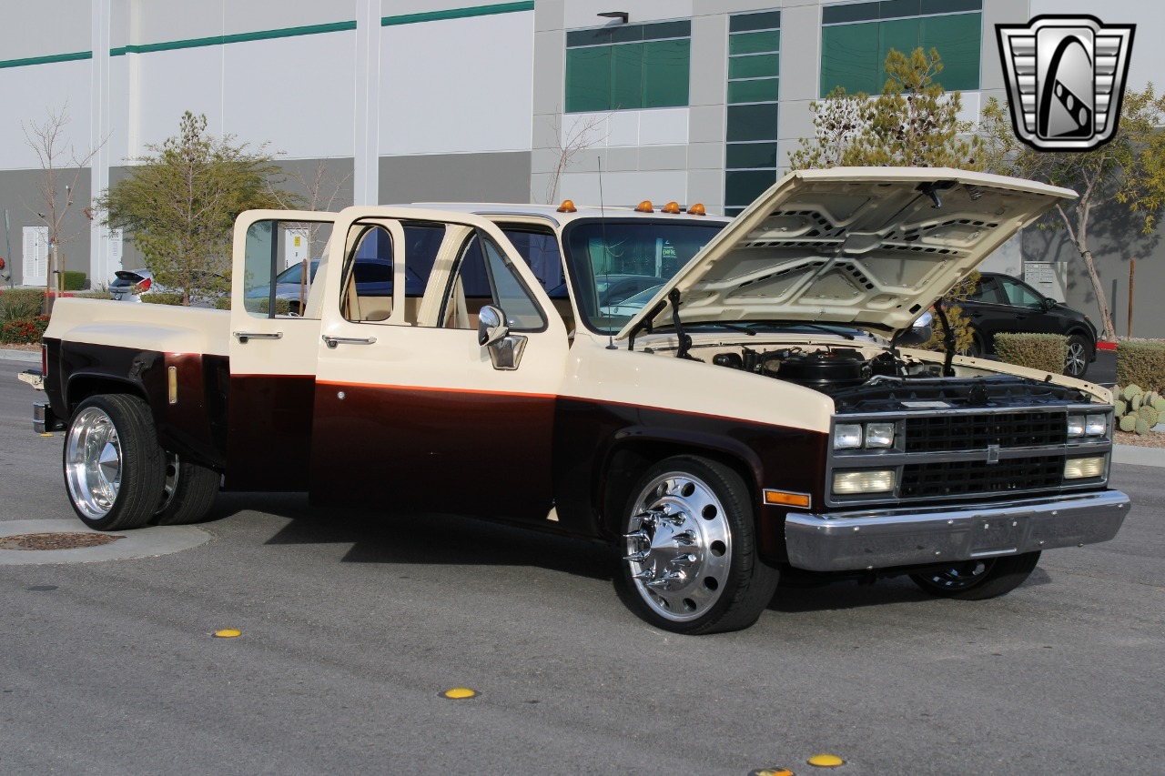 1989 GMC C3500 Crew Cab Dually