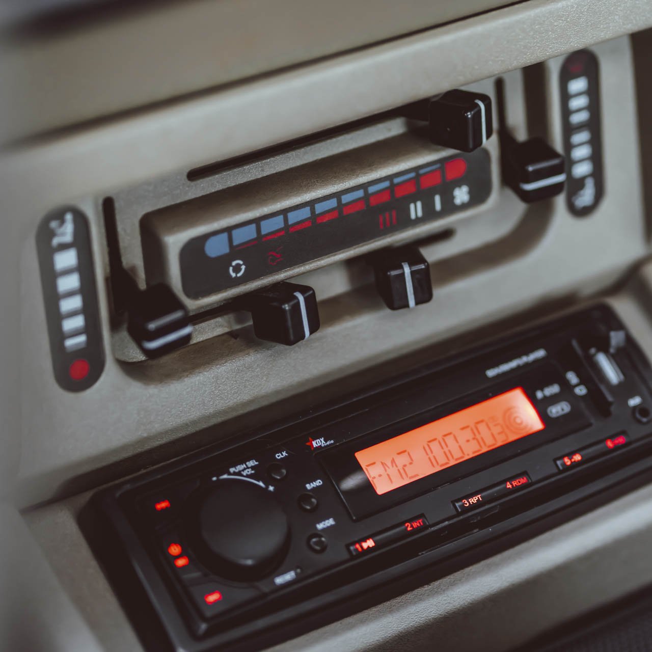 Sold: 1993 Land Rover Discovery