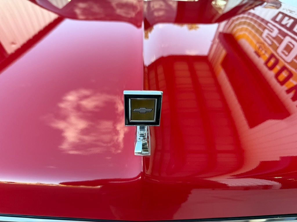 6k-Mile 1987 Chevrolet Silverado V-10