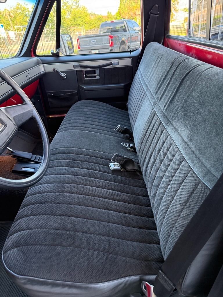 6k-Mile 1987 Chevrolet Silverado V-10