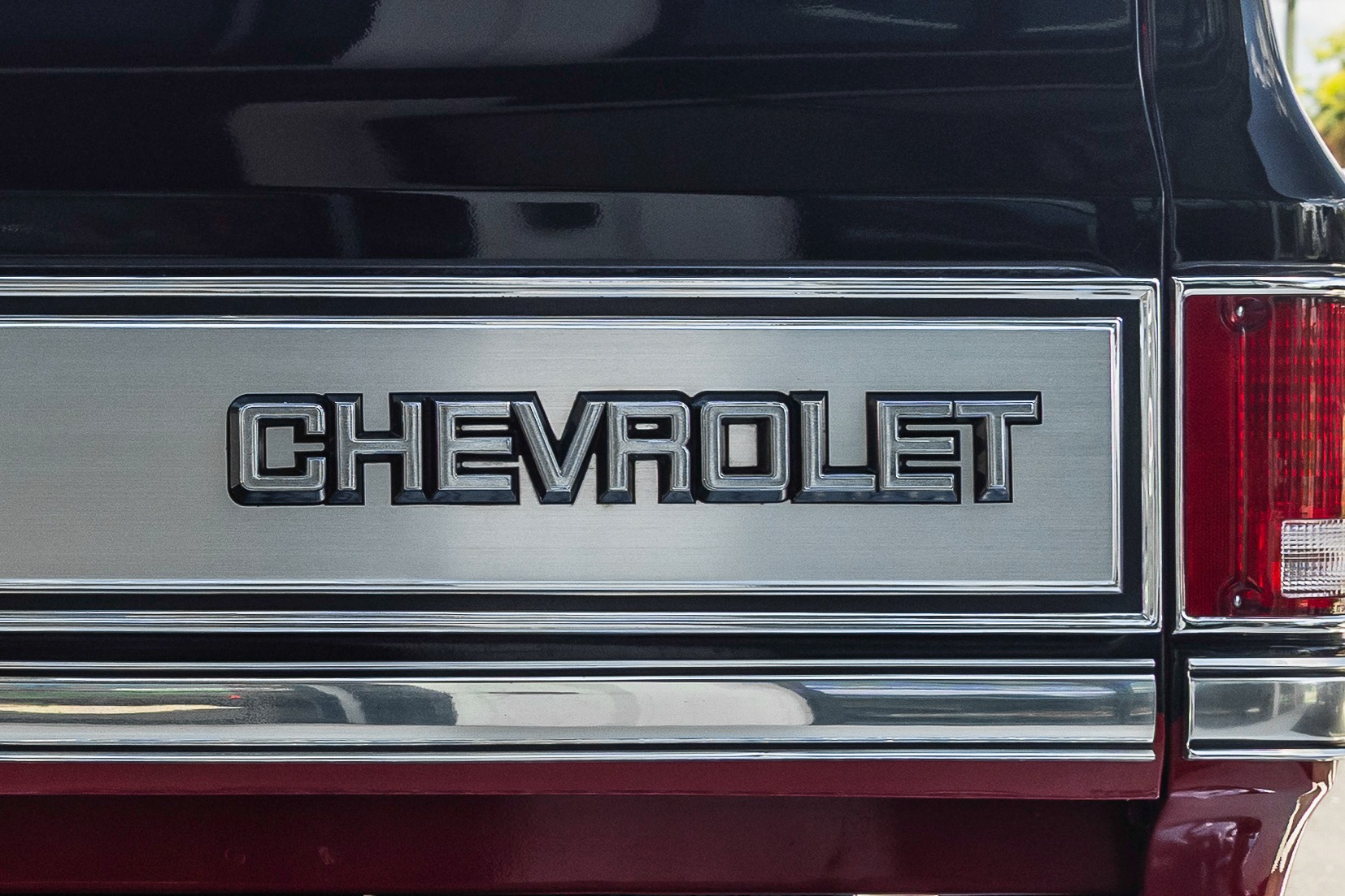 6k-Mile 1987 Chevrolet Silverado V-10