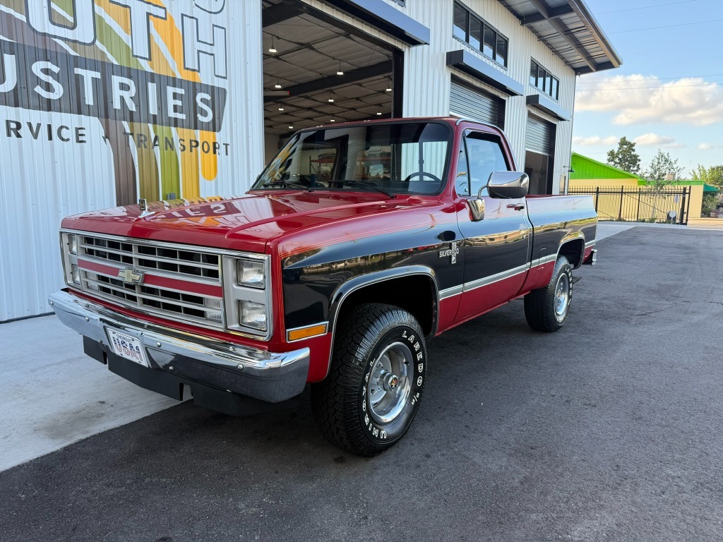 6k-Mile 1987 Chevrolet Silverado V-10 - 2