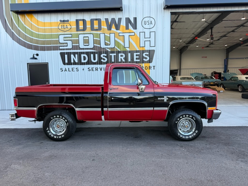 6k-Mile 1987 Chevrolet Silverado V-10