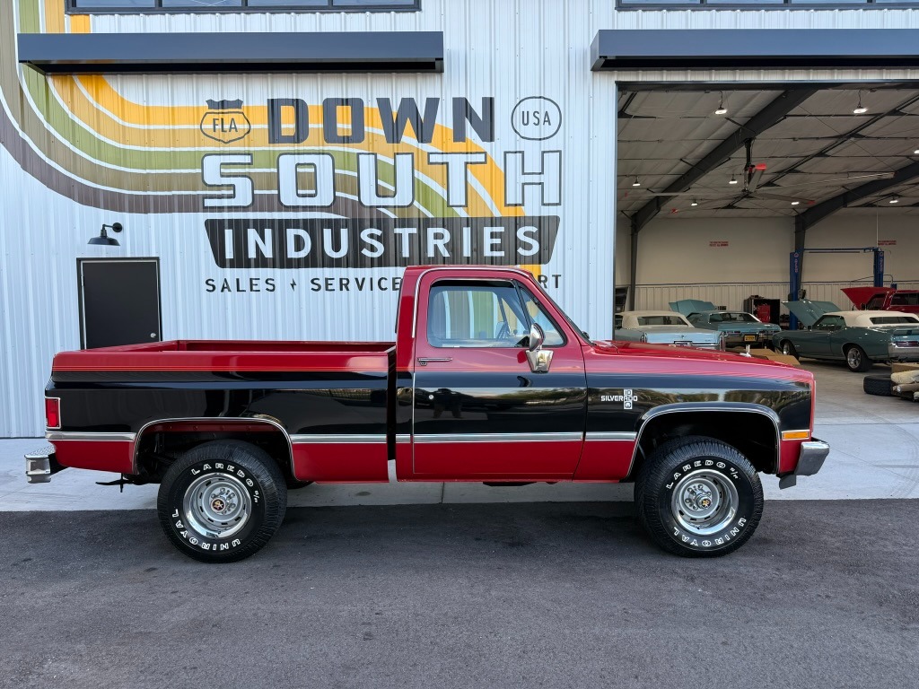 6k-Mile 1987 Chevrolet Silverado V-10