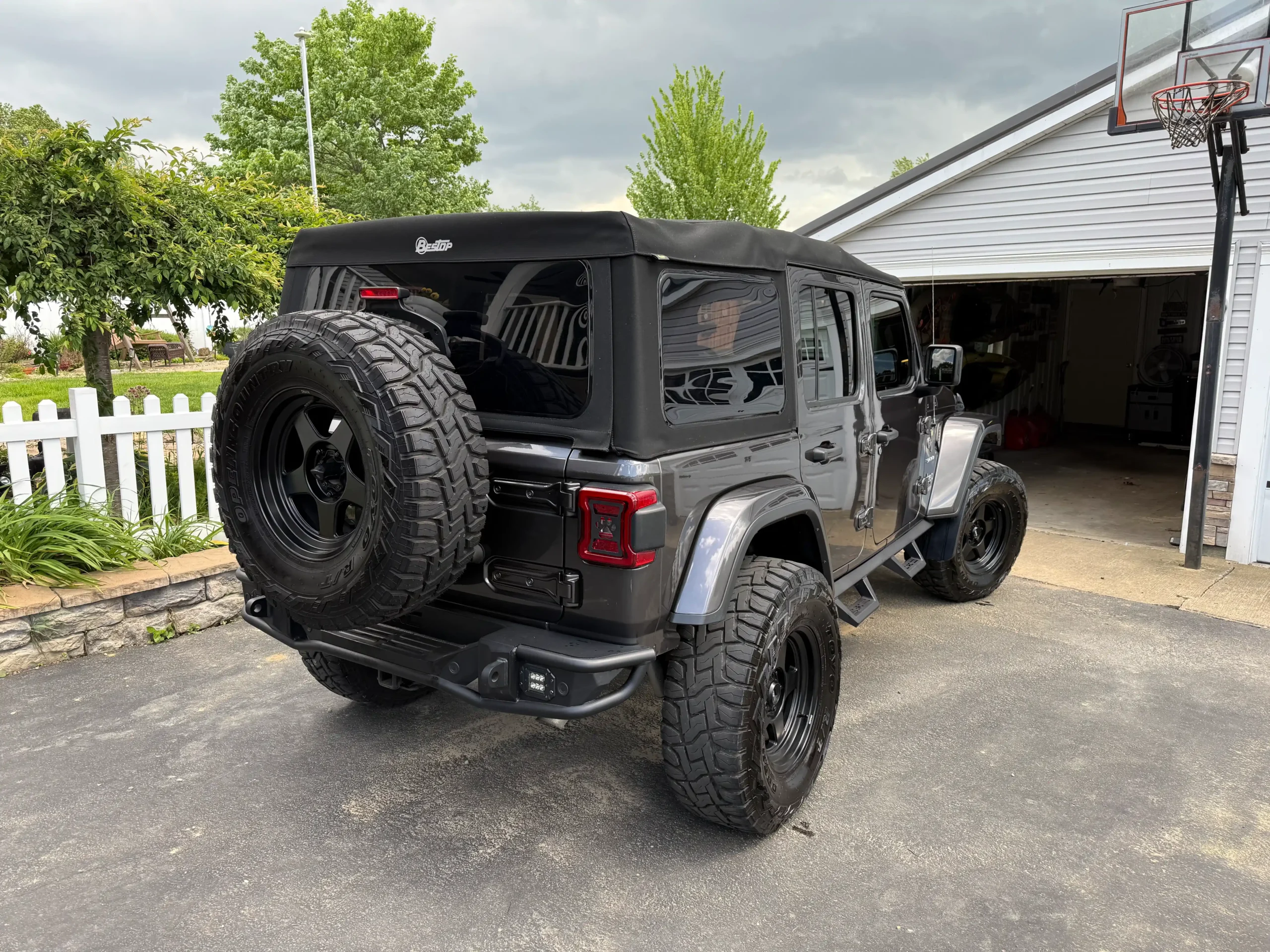 2018 Jeep Wrangler Unlimited Sahara 4×4 - 4