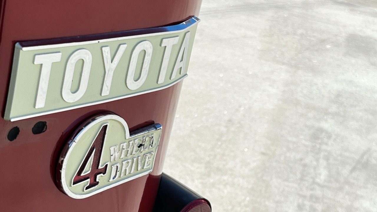 1976 Toyota Land Cruiser FJ40 - 2