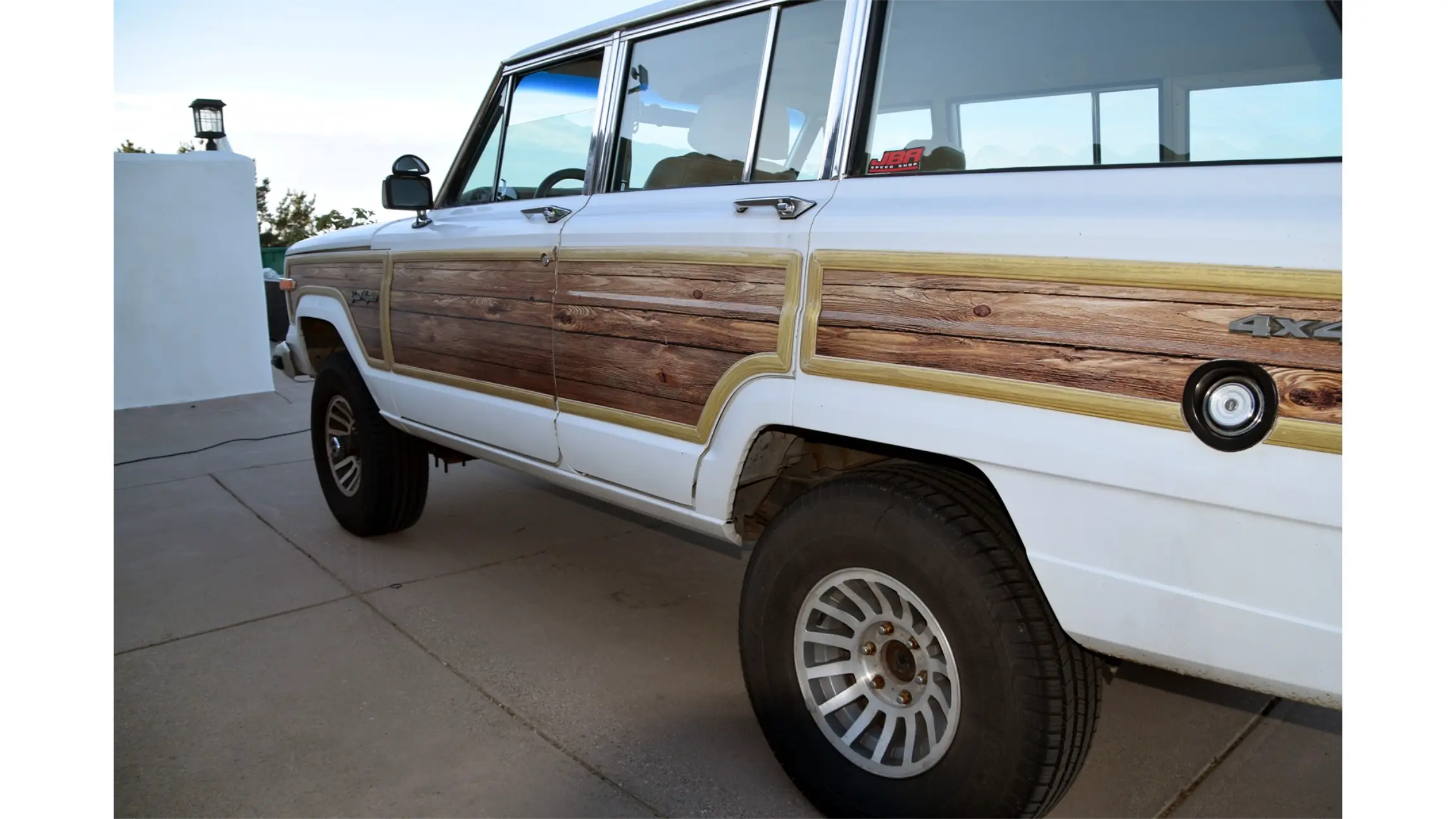 383 Stroker–Powered 1990 Jeep Grand Wagoneer