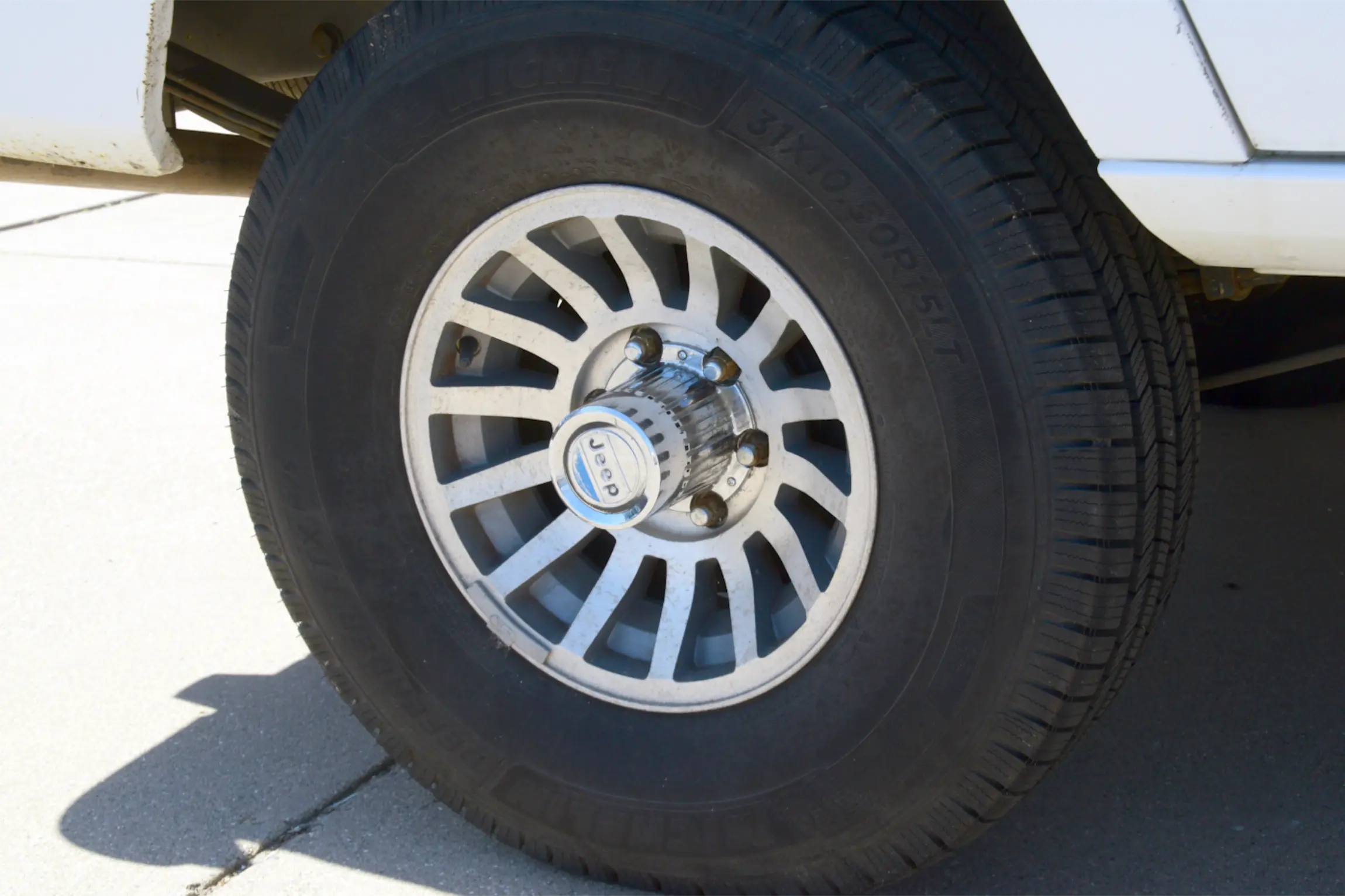 383 Stroker–Powered 1990 Jeep Grand Wagoneer