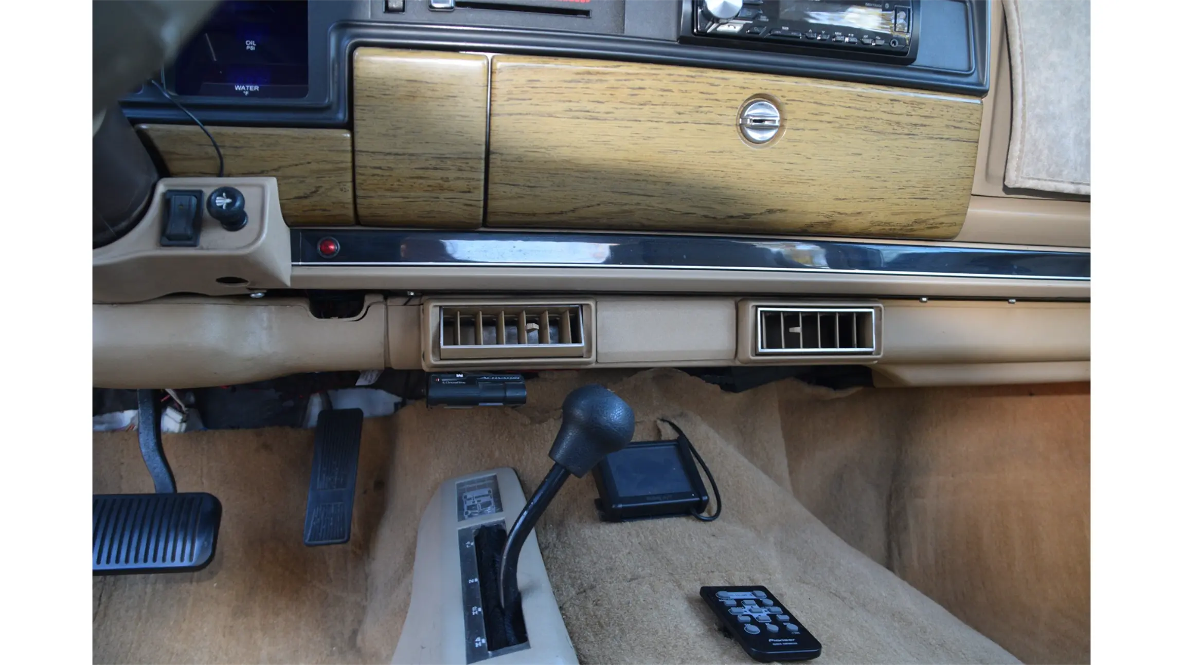 383 Stroker–Powered 1990 Jeep Grand Wagoneer